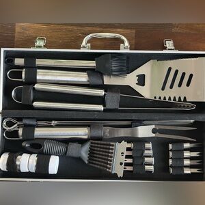 Brand New Stainless Steel BBQ Grill Tool Set 21 piece